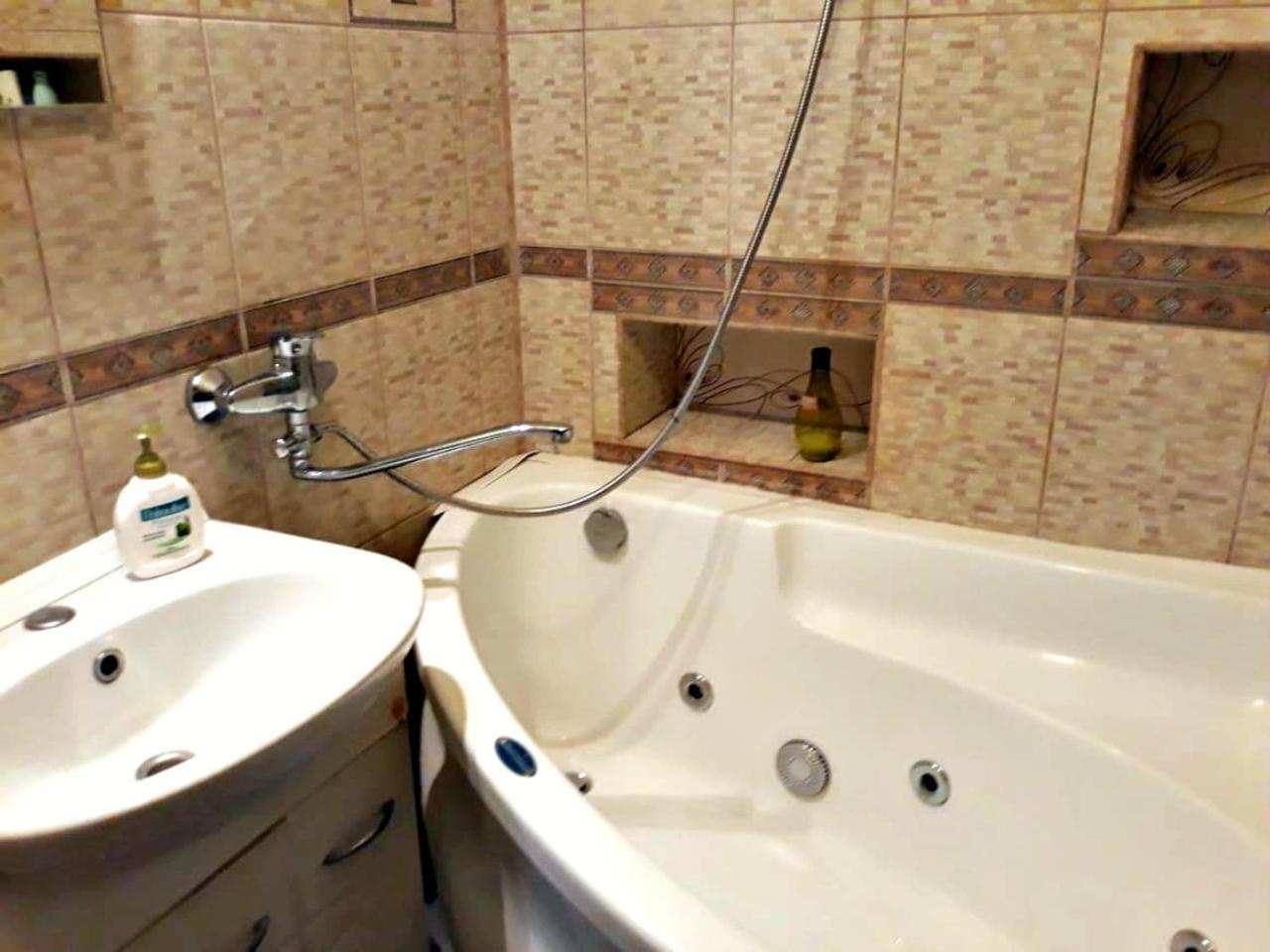 Apartment In The Historical City Center تشيرنيفتسي المظهر الخارجي الصورة